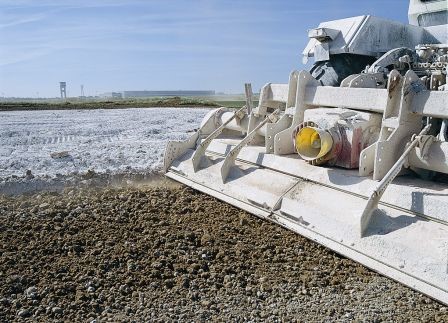 Mixing of chemical stabilized soil. (Photograph courtesy of Carmeuse Lime & Stone, from www.carmeusena.com) Mixing of chemical stabilized soil. (Photograph courtesy of Carmeuse Lime & Stone, from www.carmeusena.com)
