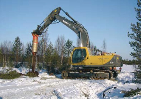 Mass stabilization of peat foundation soil for a high-speed railway embankment. From ALLU (2007). Mass stabilization of peat foundation soil for a high-speed railway embankment. From ALLU (2007).