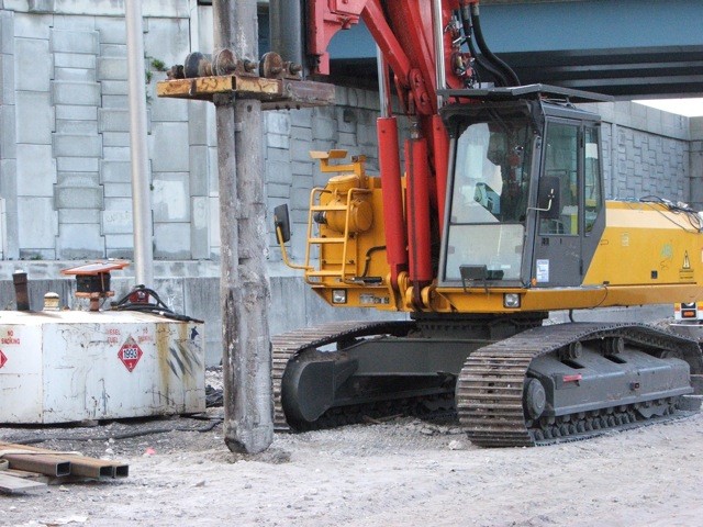 VCC vibratory rig. Courtesy of James Collin, The Collin Group.