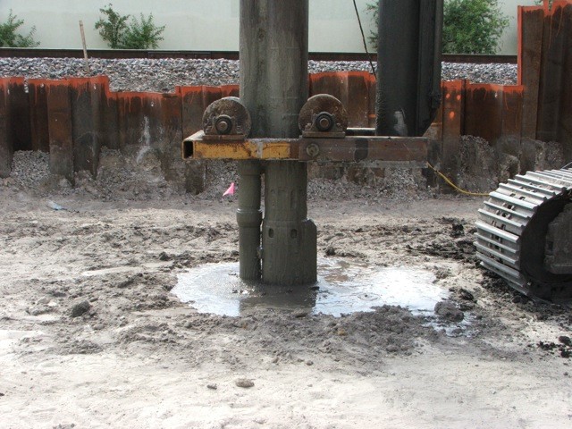 Withdrawal of vibratory probe during VCC installation. Courtesy of James Collin, The Collin Group.
