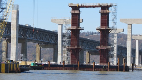 Foamwork in the construction of the new Tappan Zee Bridge
